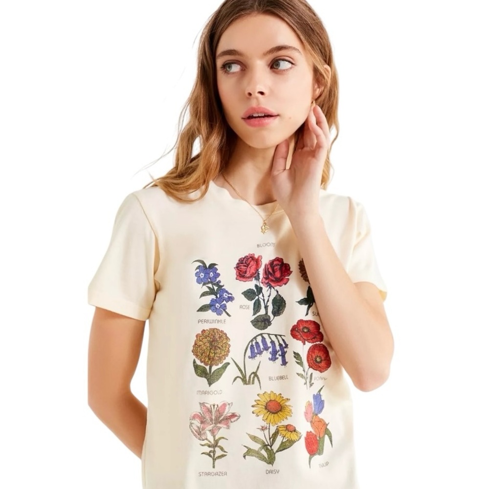 UO Future State Flower Chart Tee Size M